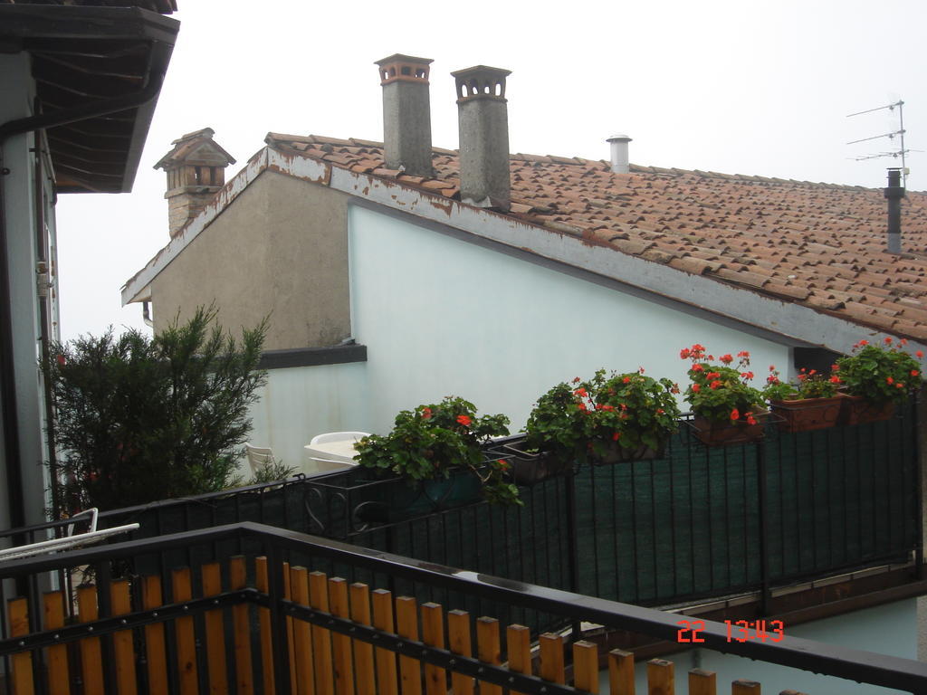 Bar Trattoria Colombina Affittacamere Bossico Bagian luar foto